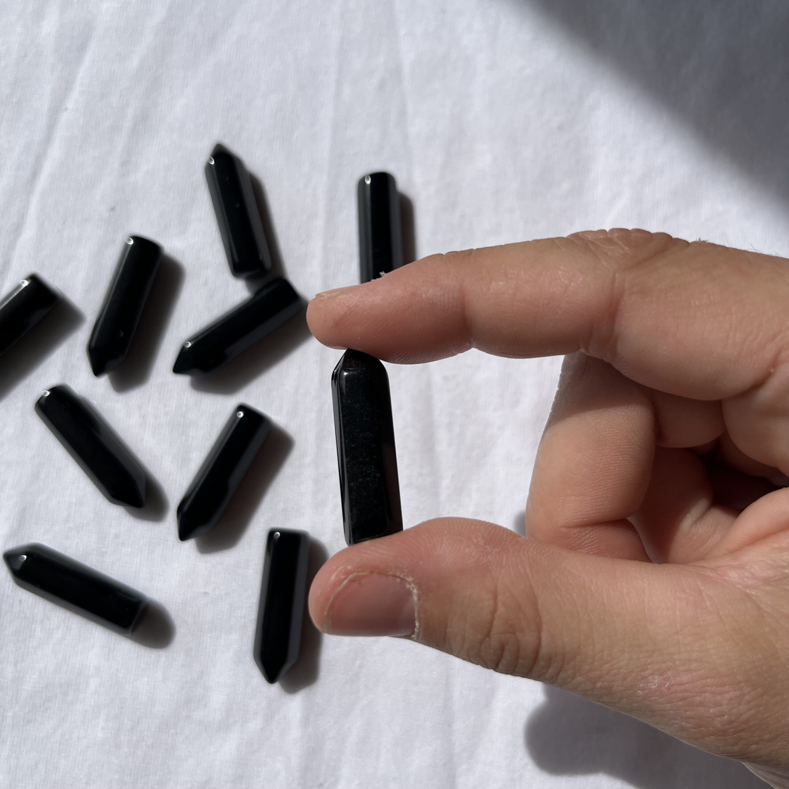 mini puntas obsidiana mano